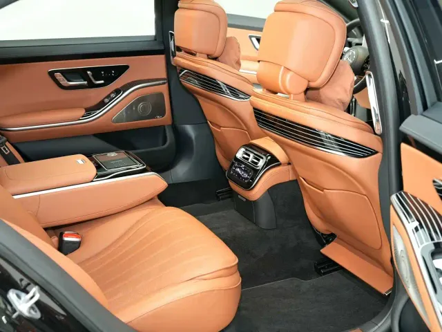 Mercedes-Benz S-Class — Фото автомобиля 13
