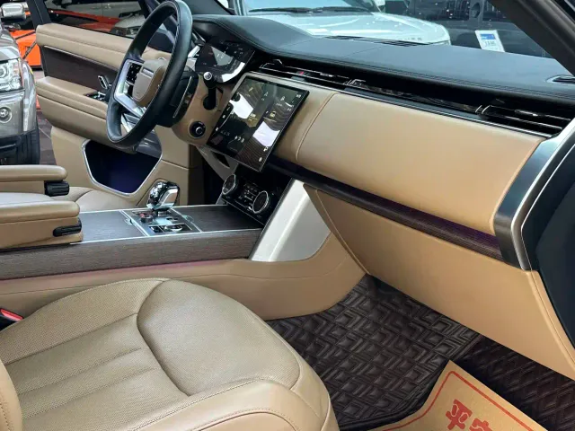 Land Rover Range Rover — Фото автомобиля 14
