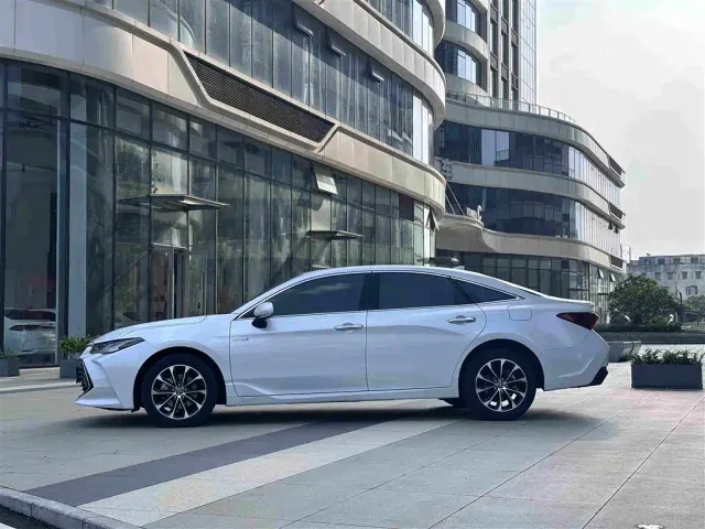 Toyota Avalon — Фото автомобиля 25