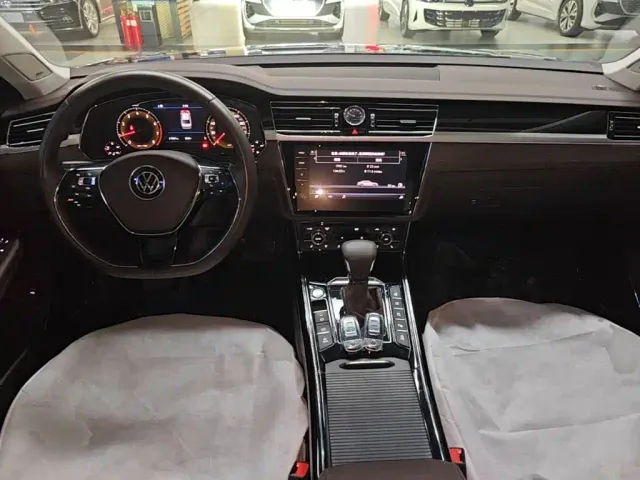 Volkswagen Phideon — Фото автомобиля 9