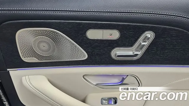 Mercedes-Benz GLE-Class — Фото автомобиля 23