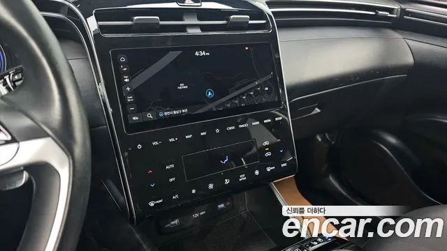 Hyundai Tucson Tucson (NX4) Дизель 2.0 2WD — Фото автомобиля 17