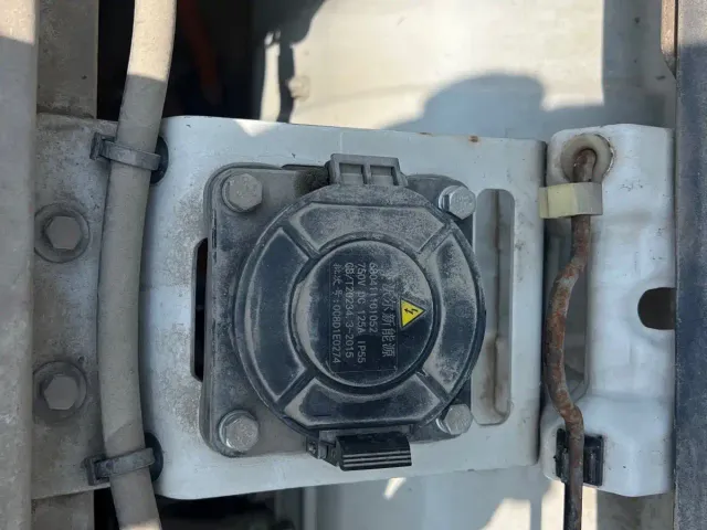 Shineray SRM Xinyuan New Energy Hiace EV — Фото автомобиля 14
