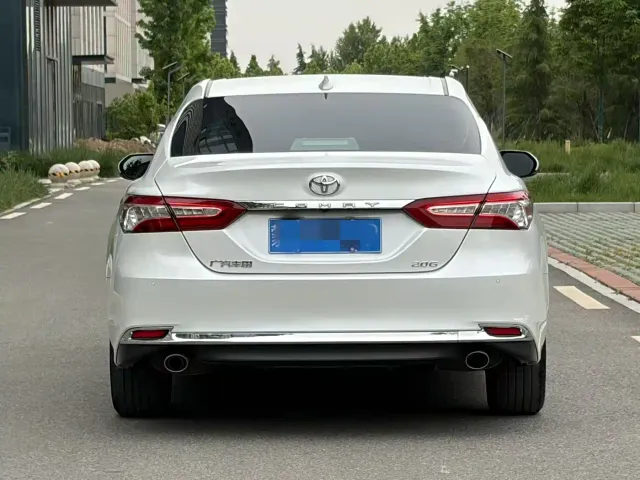 Toyota Camry — Фото автомобиля 5