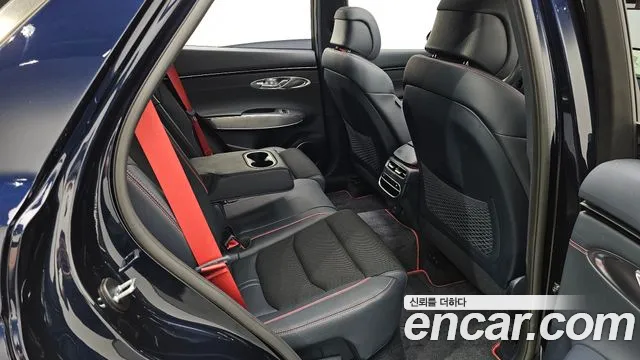 Genesis GV70 3.5T Бензин AWD — Фото автомобиля 9