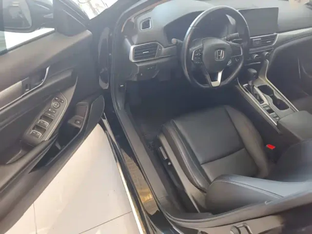 Honda Accord — Фото автомобиля 15