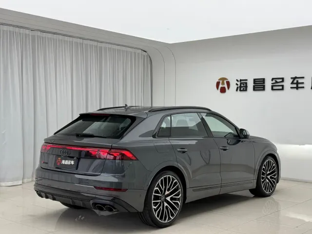 Audi SQ8 — Фото автомобиля 6