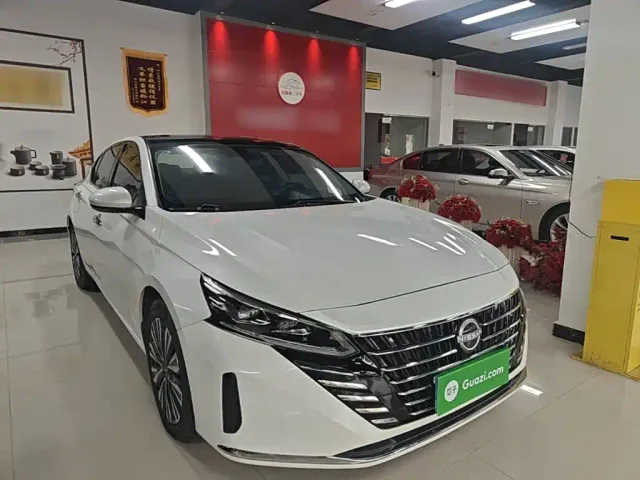 Nissan Teana — Фото автомобиля 3