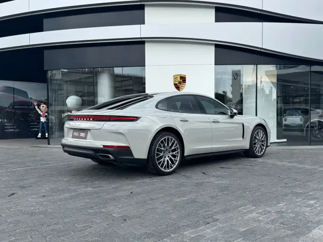 Porsche Panamera — Фото автомобиля 6