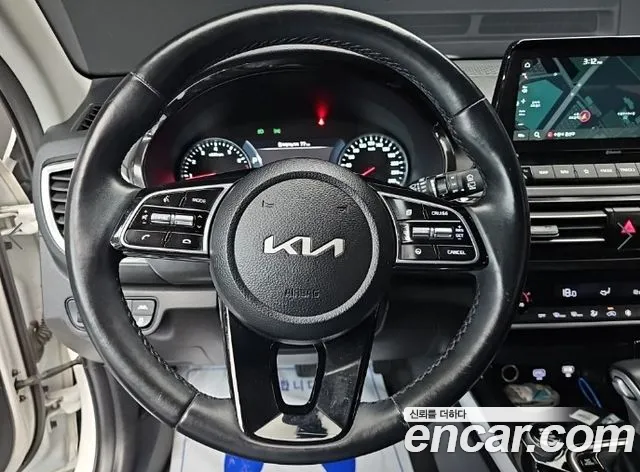 Kia Seltos Seltos Бензин 1.6 турбо 2WD — Фото автомобиля 9
