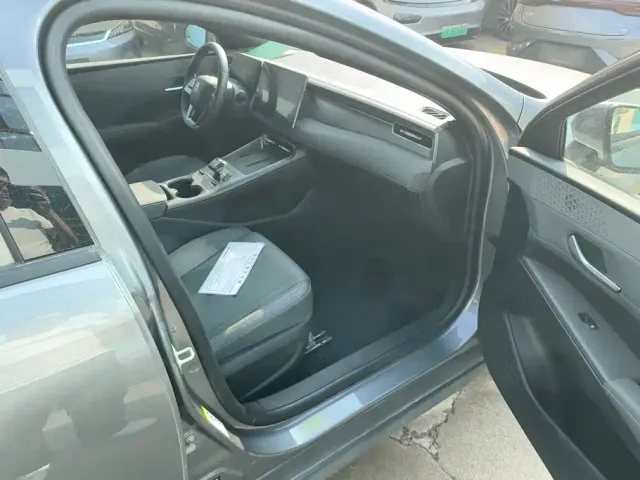BYD Qin PLUS — Фото автомобиля 8