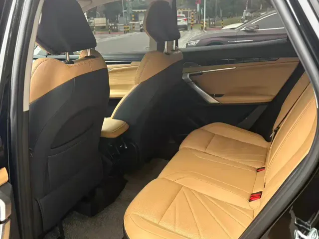 Geely Boyue L — Фото автомобиля 7