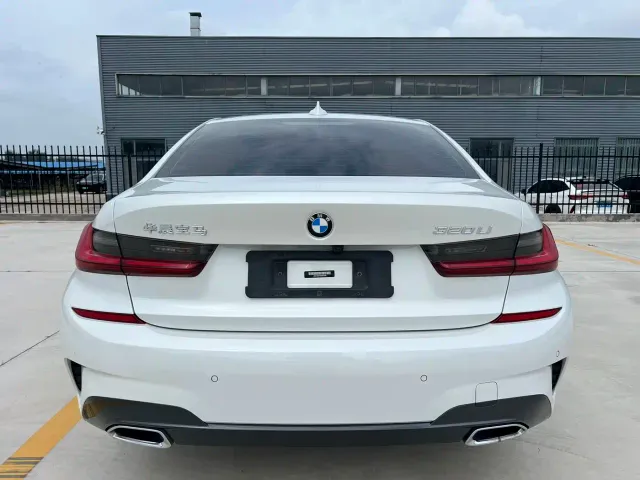 BMW 3 Series — Фото автомобиля 5