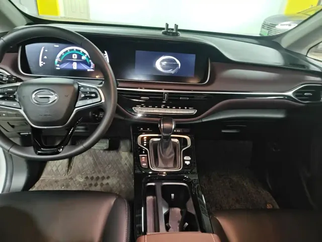 GAC Trumpchi M6 — Фото автомобиля 8