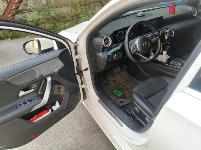 Mercedes-Benz A-Class — Фото автомобиля 15