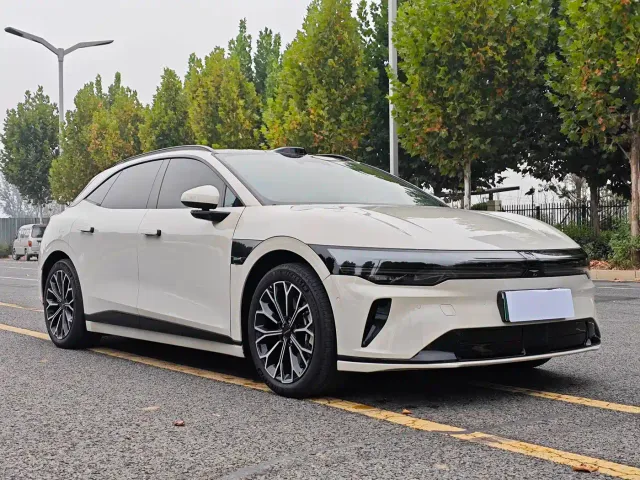 Zeekr 007 GT — Фото автомобиля 3