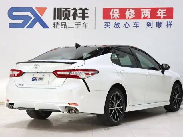 Toyota Camry — Фото автомобиля 4