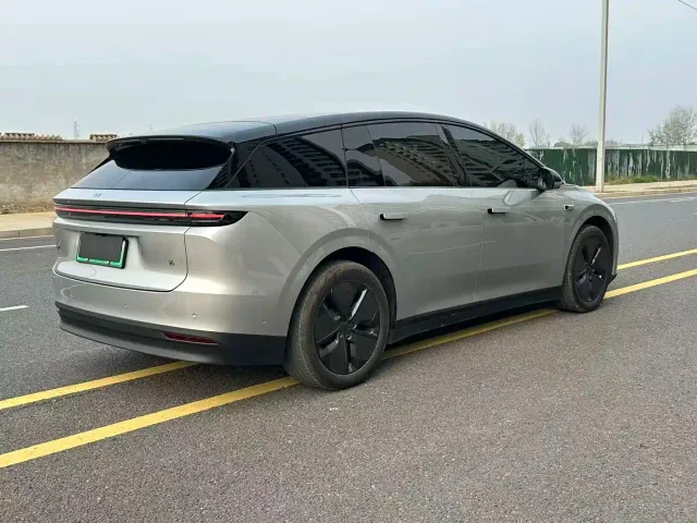 Li Auto i6 — Фото автомобиля 9