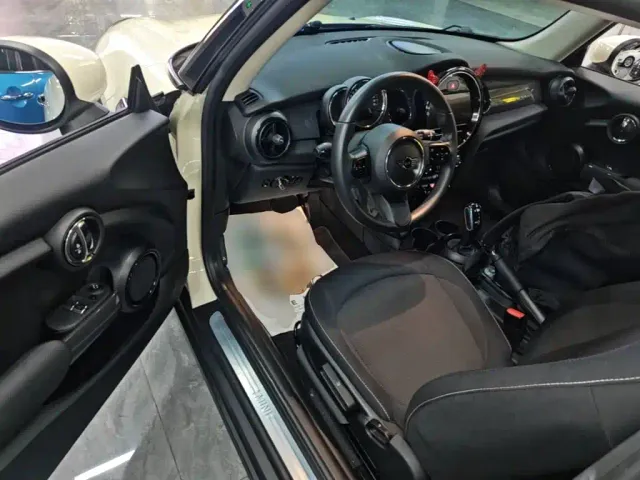 MINI Hatch — Фото автомобиля 15