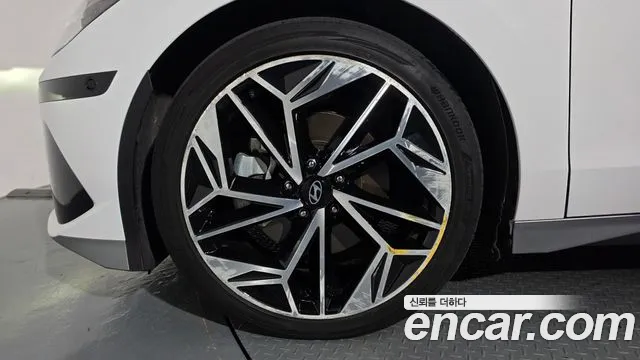Hyundai Ioniq 6 — Фото автомобиля 5
