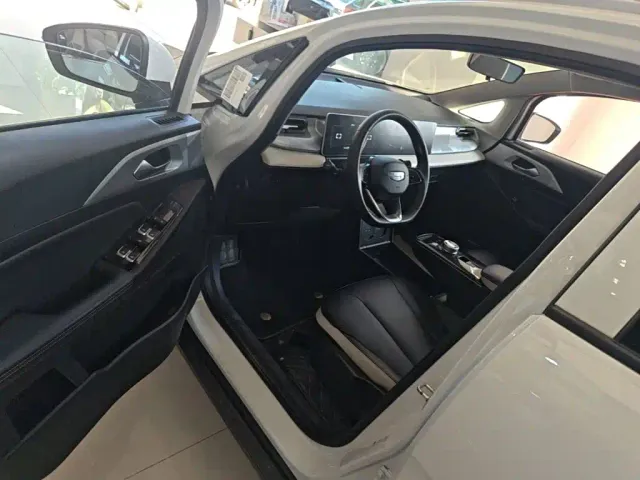 Geely Geometry E Firefly — Фото автомобиля 15