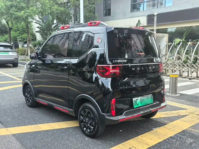 Wuling Hongguang Mini EV — Фото автомобиля 6