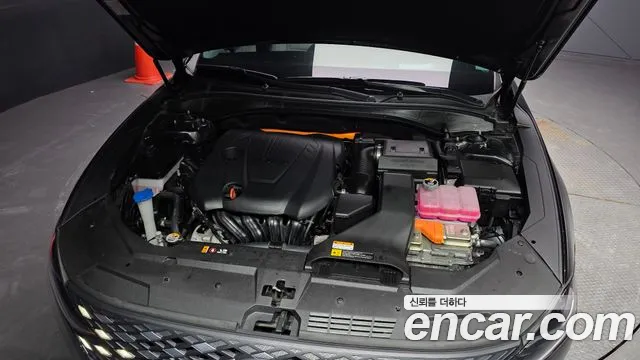 Hyundai Grandeur Grandeur (New) Hybrid — Фото автомобиля 6