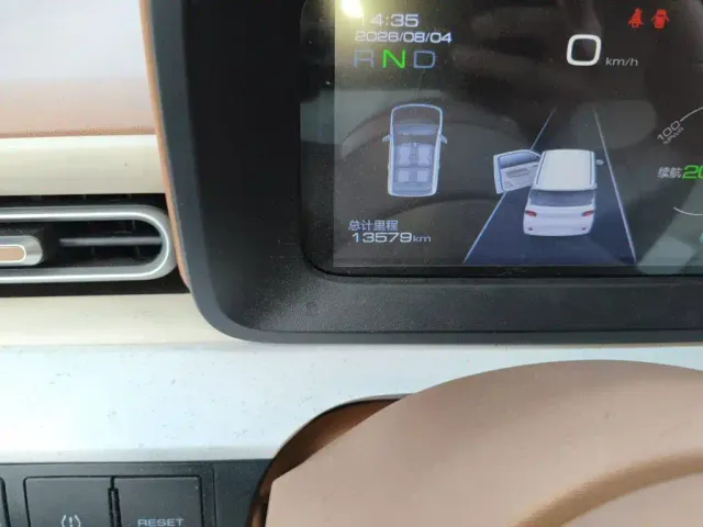 Wuling Hongguang Mini EV — Фото автомобиля 4