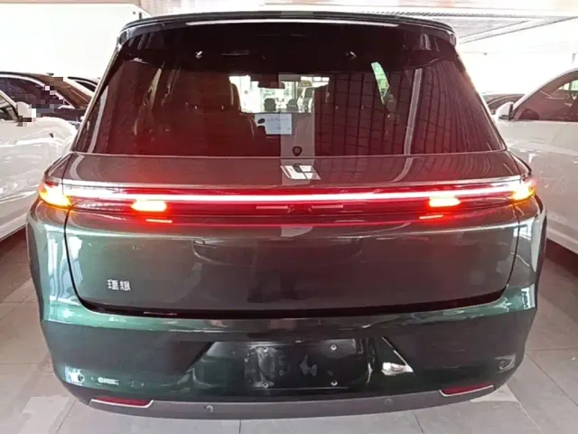 Li Auto L9 — Фото автомобиля 5