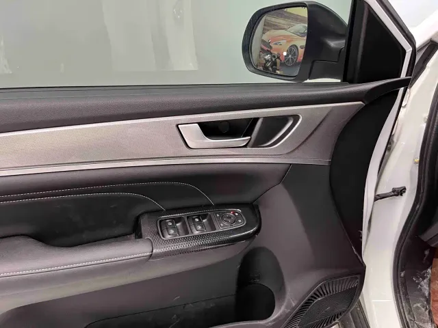 Haval M6 — Фото автомобиля 6