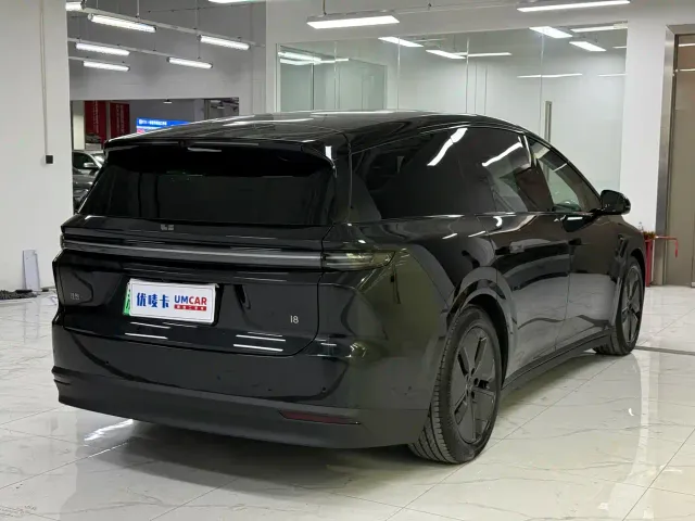 Li Auto i8 — Фото автомобиля 6