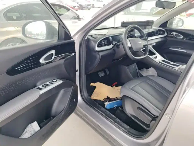 Geely Starry Wish — Фото автомобиля 15
