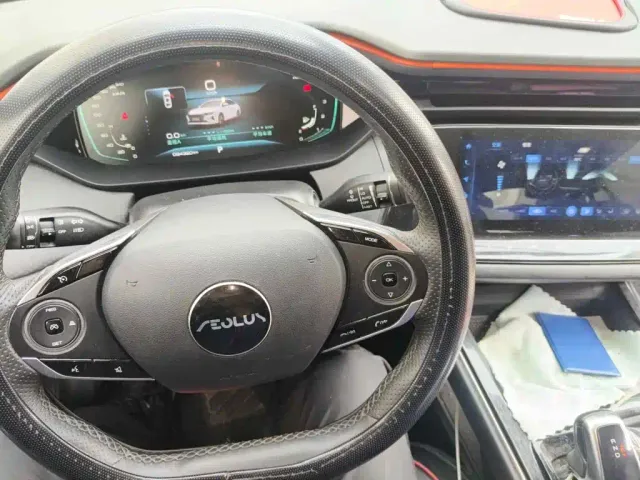 Dongfeng Yixuan MAX — Фото автомобиля 12