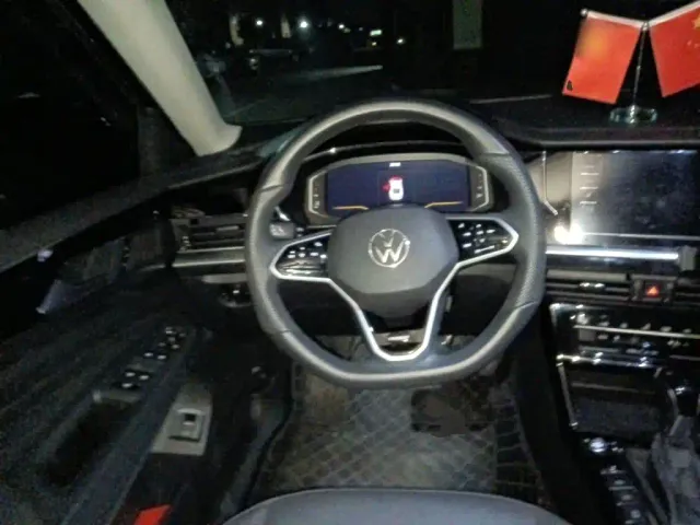 Volkswagen Passat — Фото автомобиля 6