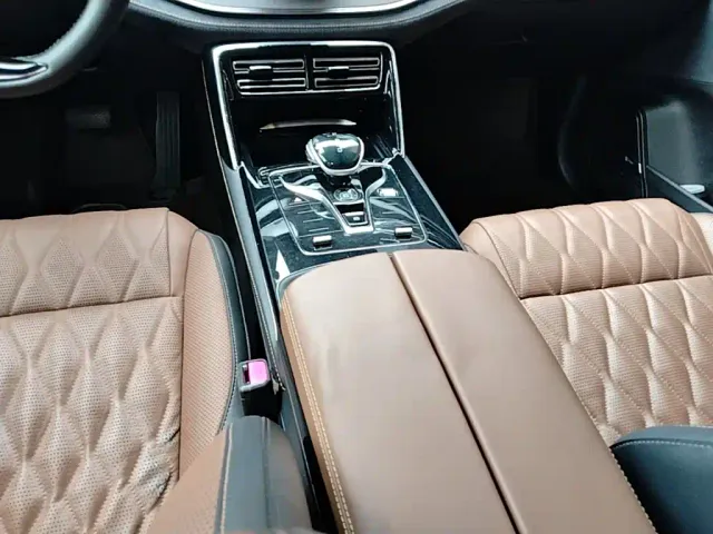 BYD Tang — Фото автомобиля 13