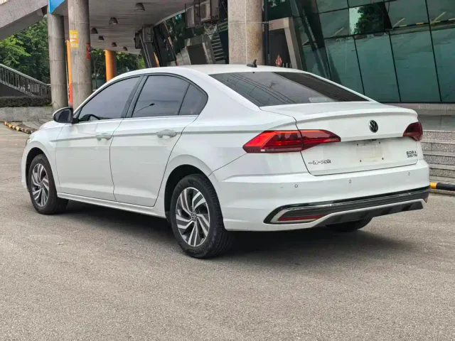 Volkswagen Bora — Фото автомобиля 6