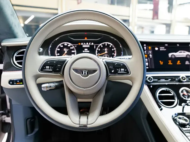 Bentley Continental — Фото автомобиля 11