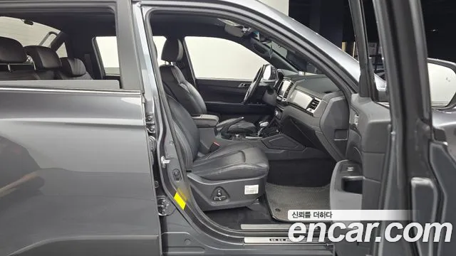 KG_Mobility_Ssangyong Rexton Новый Rexton Sport Khan Дизель 2.2 4WD — Фото автомобиля 10