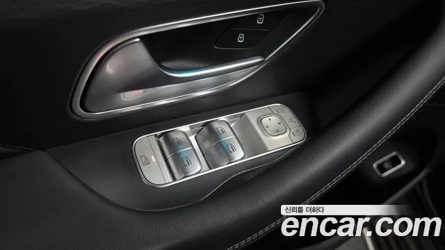 Mercedes-Benz GLE-Class — Фото автомобиля 30