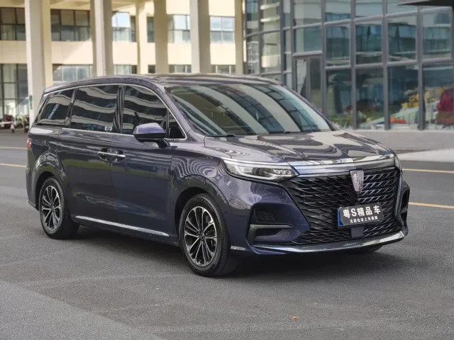 Roewe iMAX8 — Фото автомобиля 3