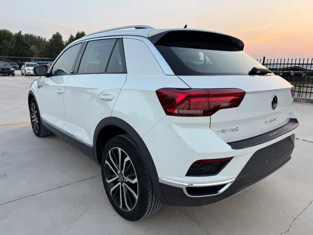 Volkswagen Volkswagen T-ROC 2021 280TSI DSG 2WD Comfort Smart Connect 30th Anniversary Edition — Фото автомобиля 7
