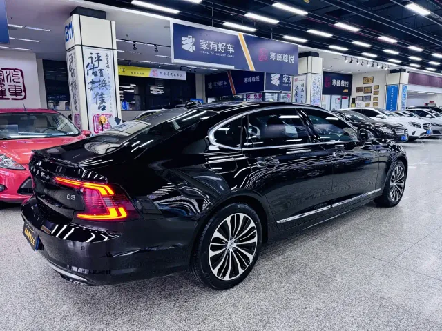 Volvo S90 — Фото автомобиля 5