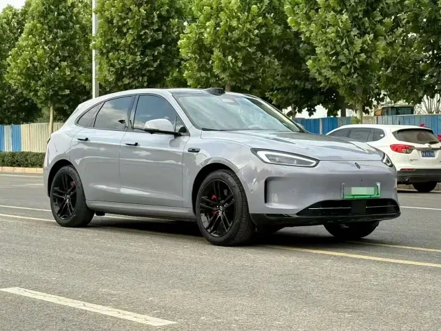 Aito M5 — Фото автомобиля 3