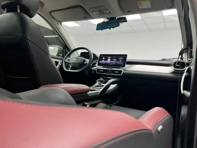 Geely Binyue — Фото автомобиля 18