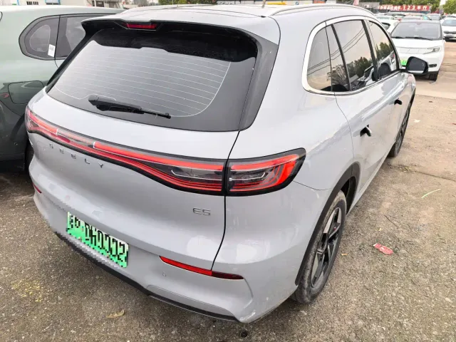 Geely Galaxy E5 — Фото автомобиля 14