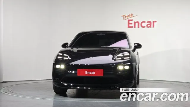Porsche Macan — Фото автомобиля 3