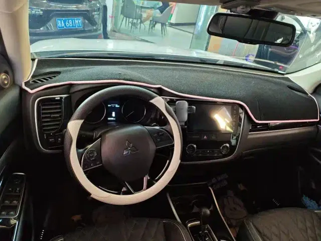 Mitsubishi Outlander — Фото автомобиля 4