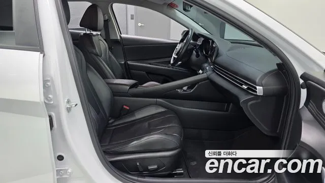 Hyundai Avante CN7 — Фото автомобиля 11