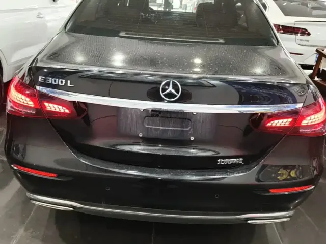 Mercedes-Benz Mercedes-Benz E-Class 2022 Facelift E 260 L — Фото автомобиля 5