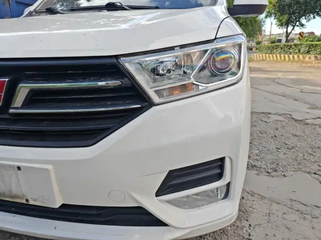 Wuling Hongguang — Фото автомобиля 23